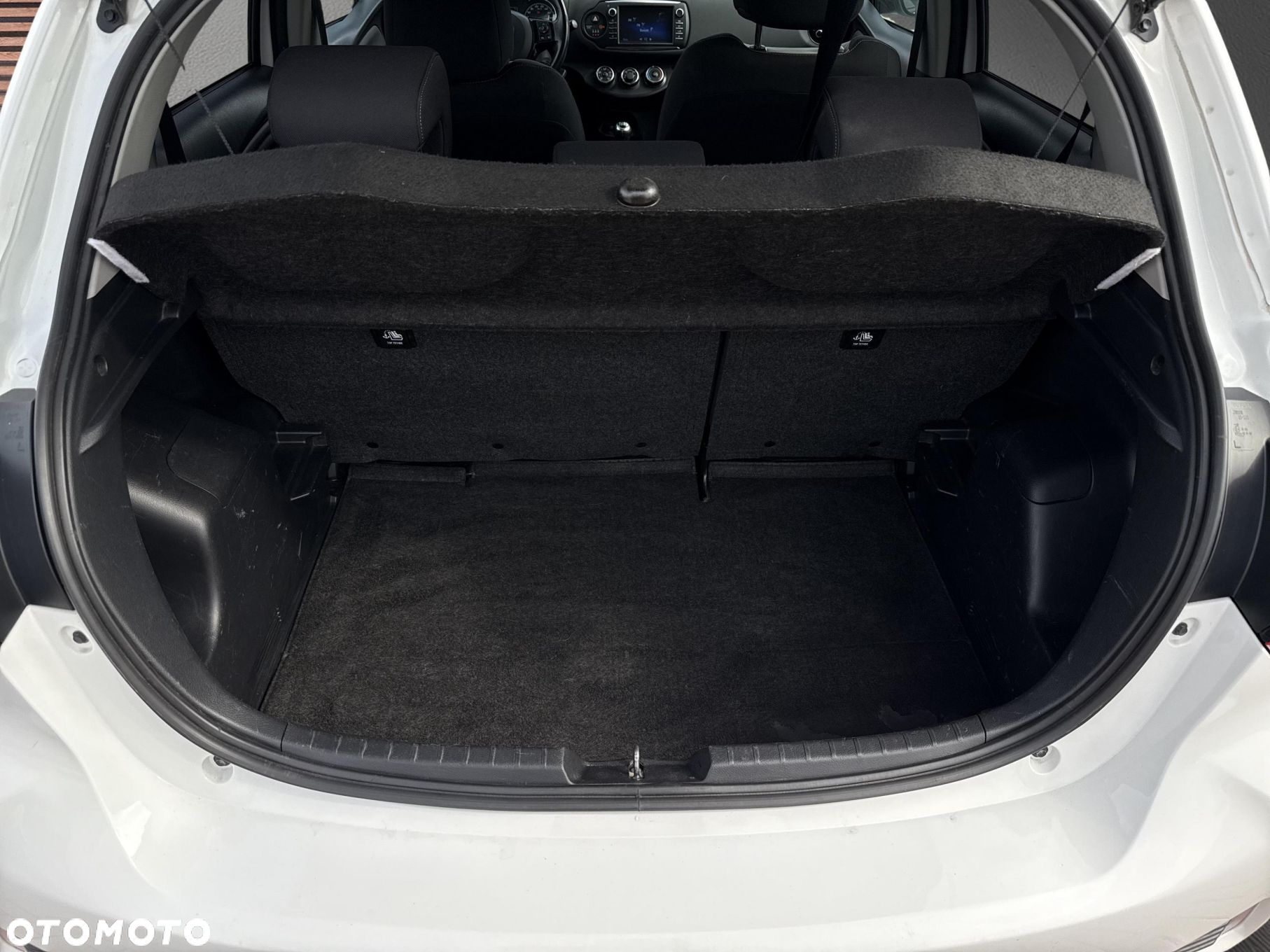 Toyota Yaris - 22