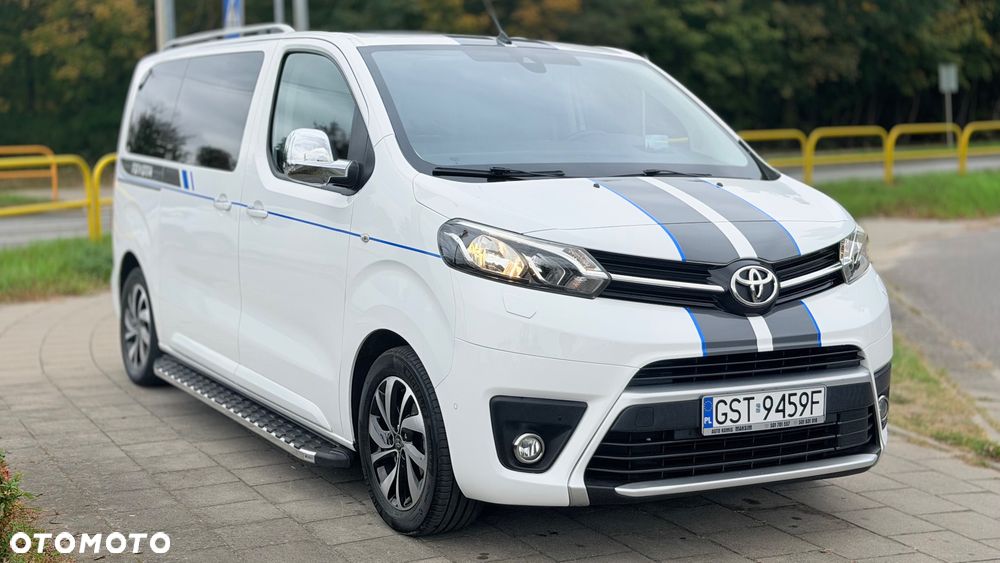 Toyota ProAce Kombi D-4D Medium 2,8t - 5
