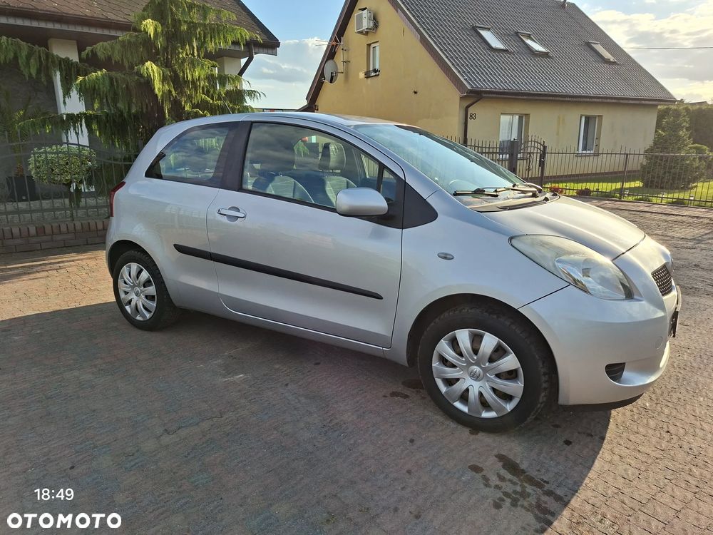 Toyota Yaris 1.0 VVT-i Team - 4