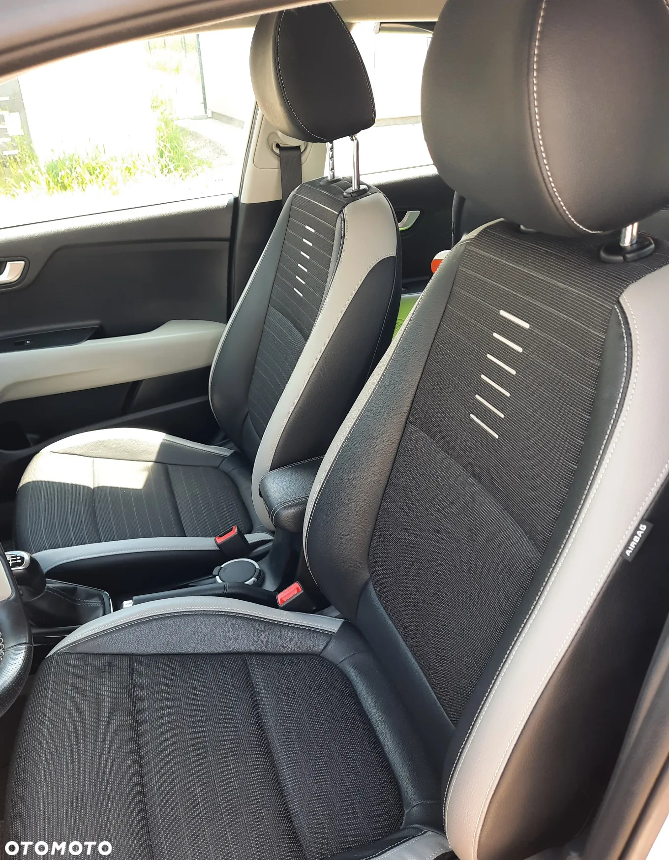Kia Stonic 1.0 T-GDI L - 6