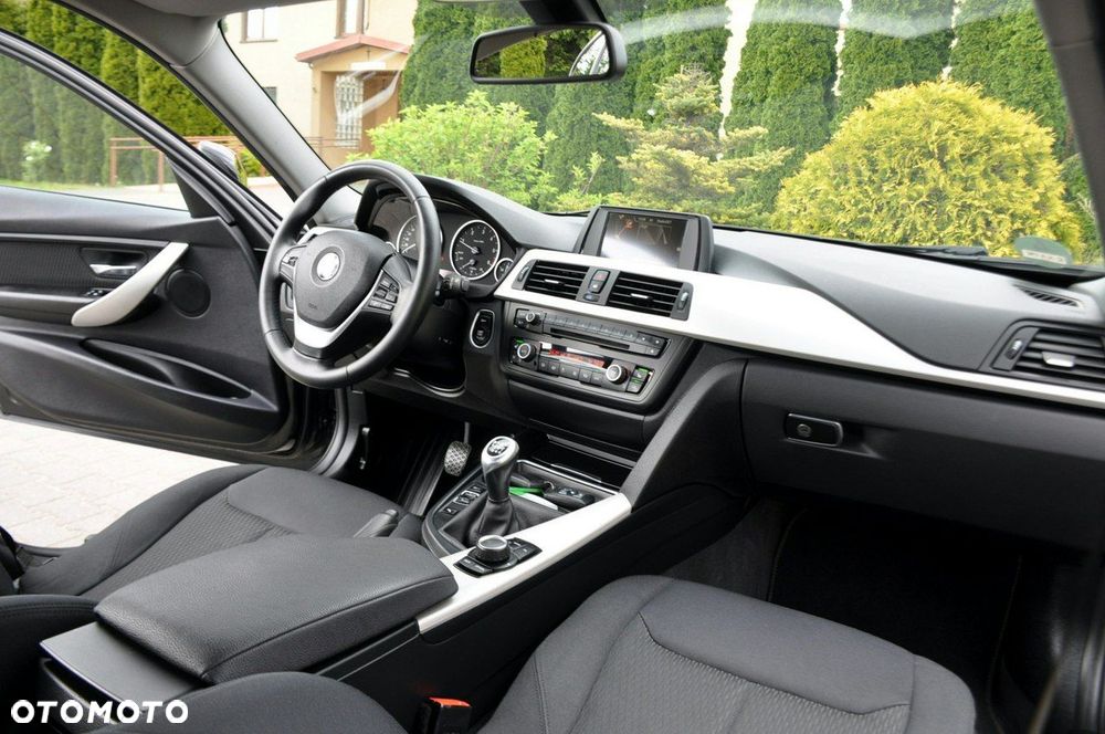 BMW Seria 3 - 23