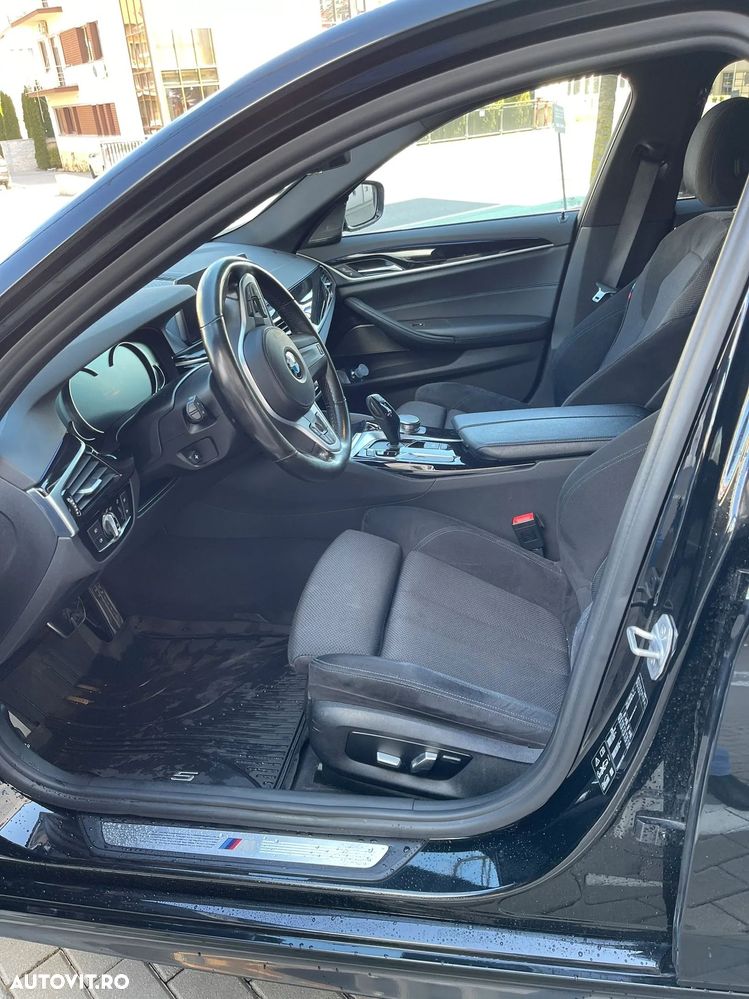 BMW Seria 5 530d xDrive AT - 14