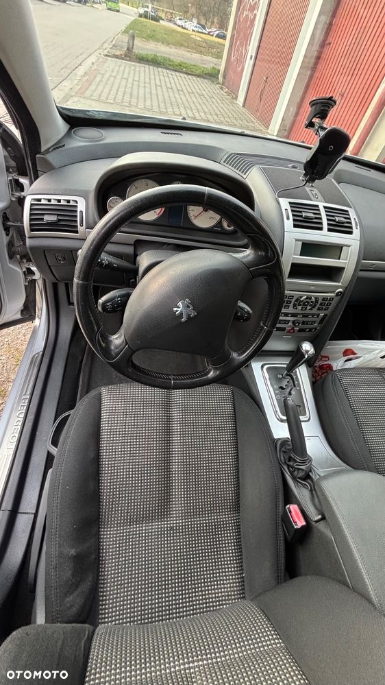 Peugeot 407 - 12