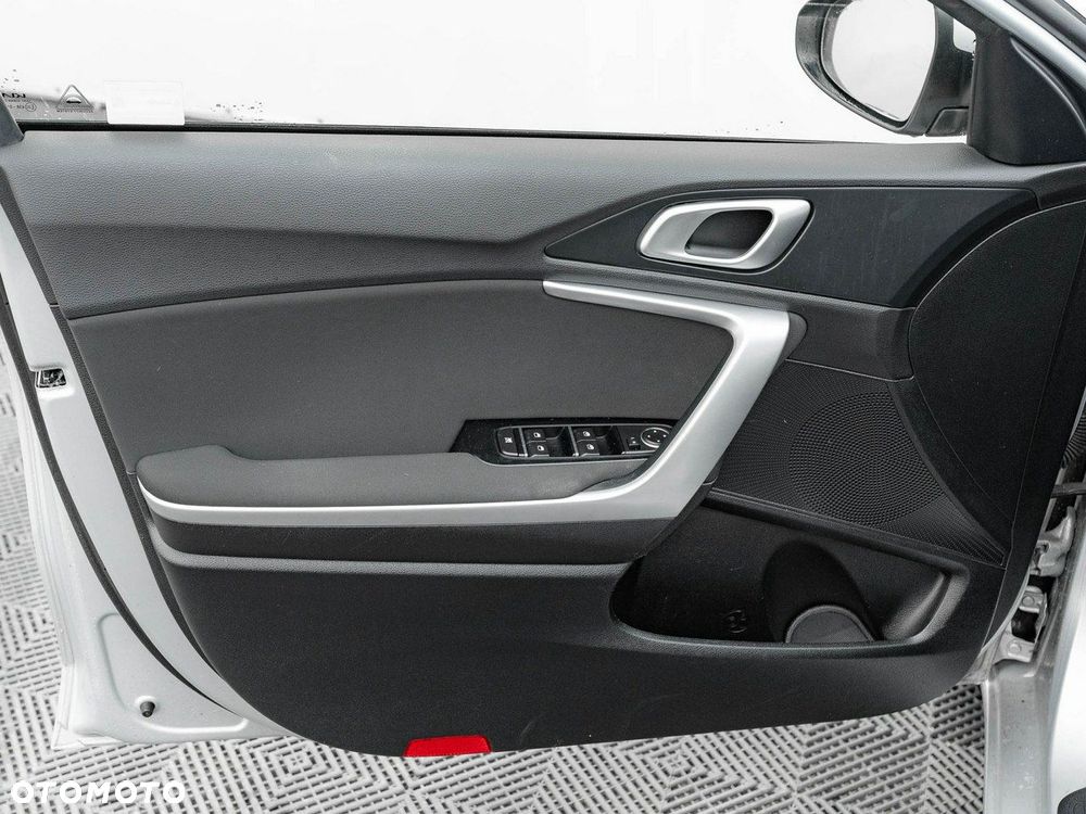 Kia Ceed 1.5 T-GDI M - 11