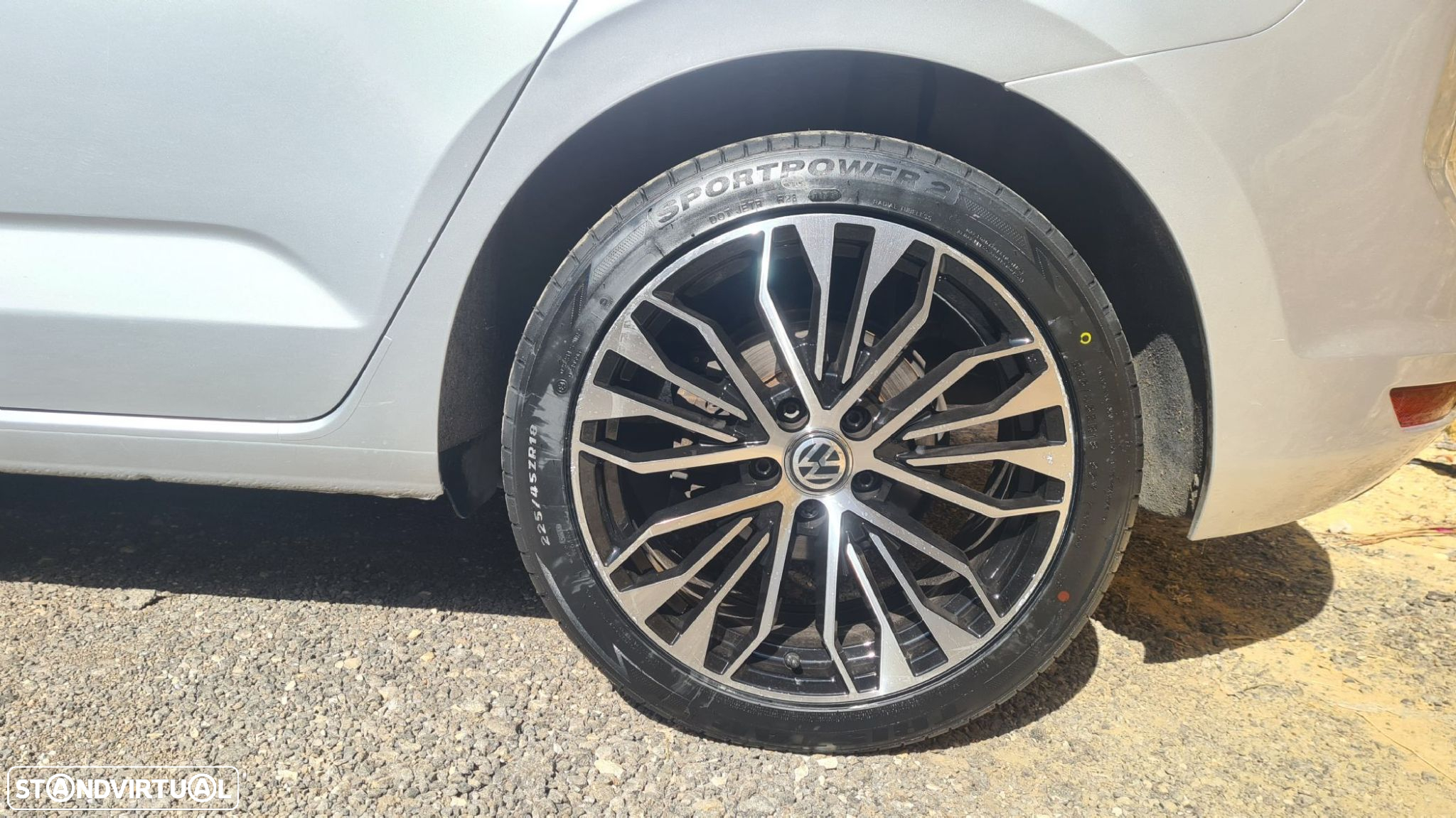 VW Touran 1.6 TDI Confortline DSG - 57