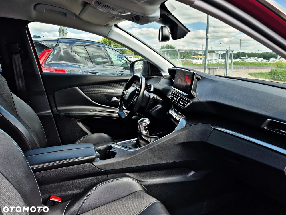 Peugeot 5008 1.5 BlueHDi Allure S&S - 22