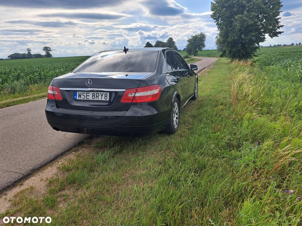 Mercedes-Benz Klasa E 200 CGI BlueEffICIENCY - 5