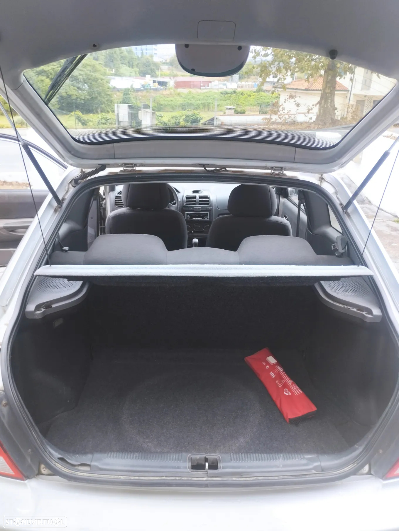 Hyundai Accent 1.5 CRDi Confort - 9