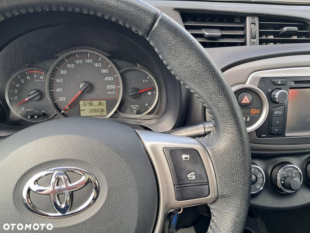 Toyota Yaris 1.0 Life - 17