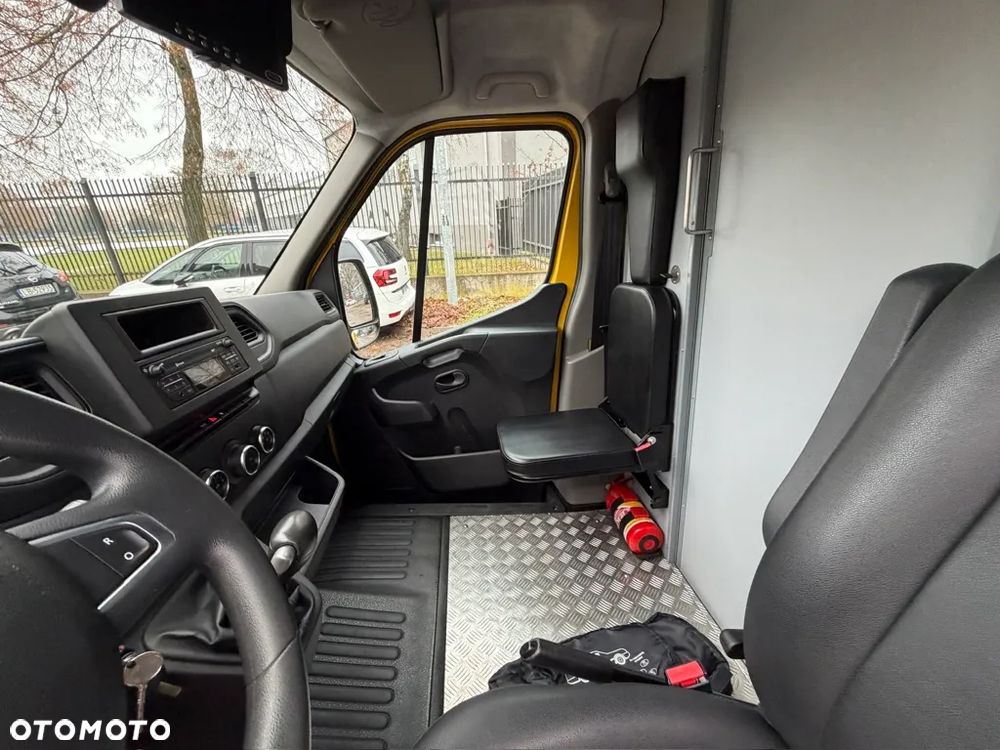 Renault e-Master - 12