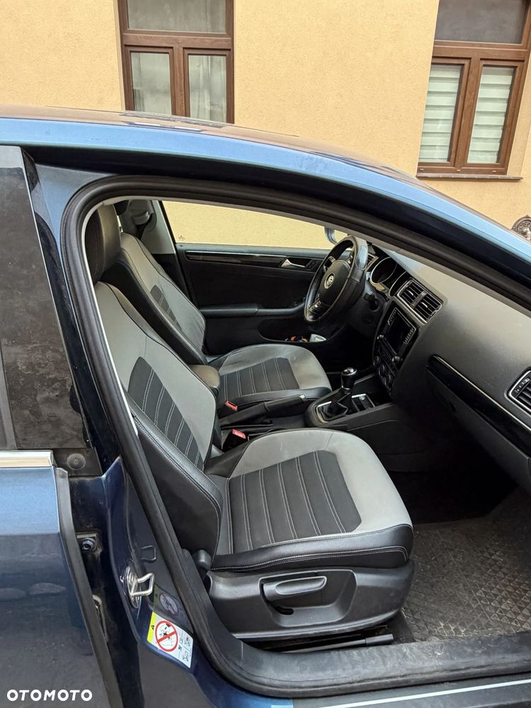 Volkswagen Jetta 1.4 TSI BMT Highline - 16