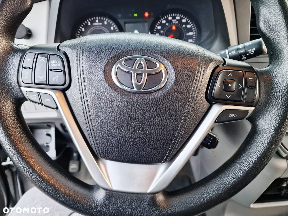 Toyota Sienna - 30