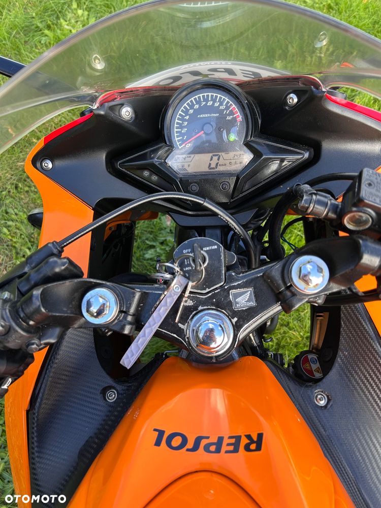 Honda CBR - 9