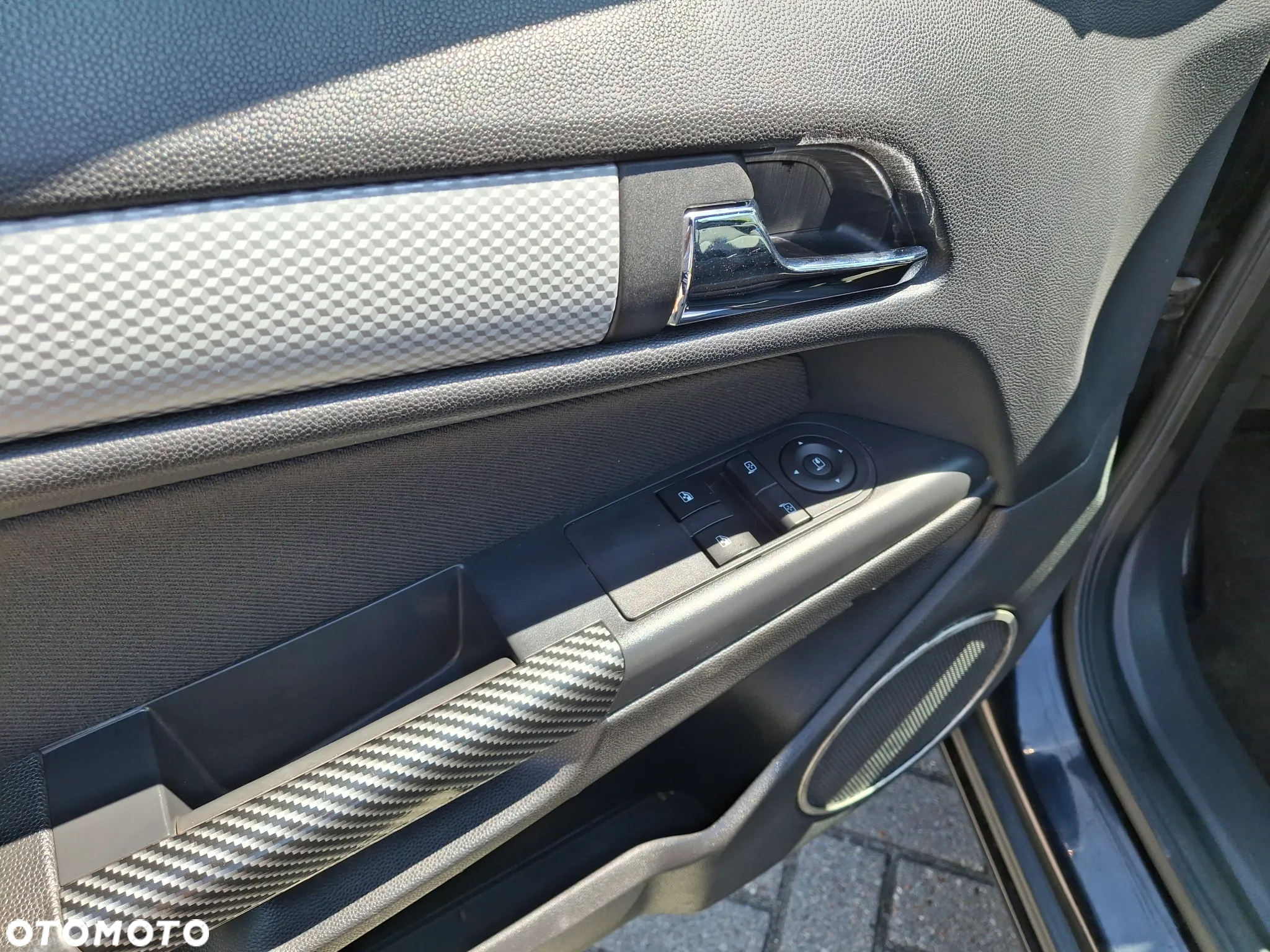 Opel Astra GTC 2.0 Turbo Sport - 4