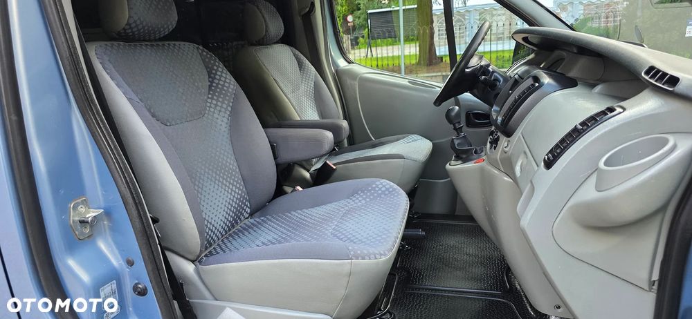 Renault Trafic - 13