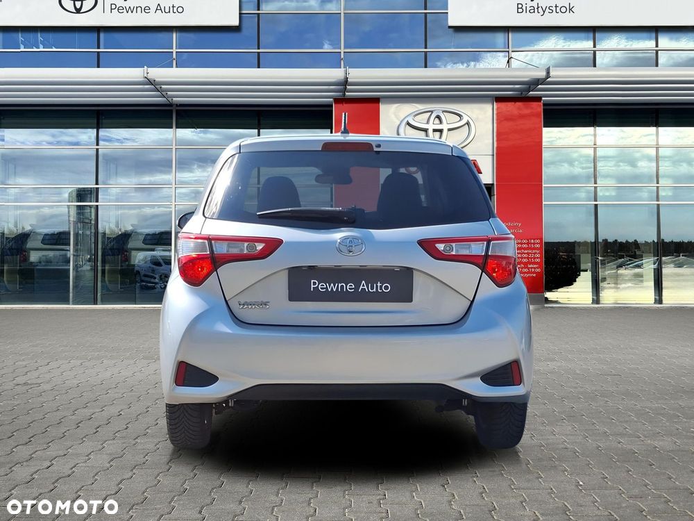 Toyota Yaris 1.5 Premium - 4