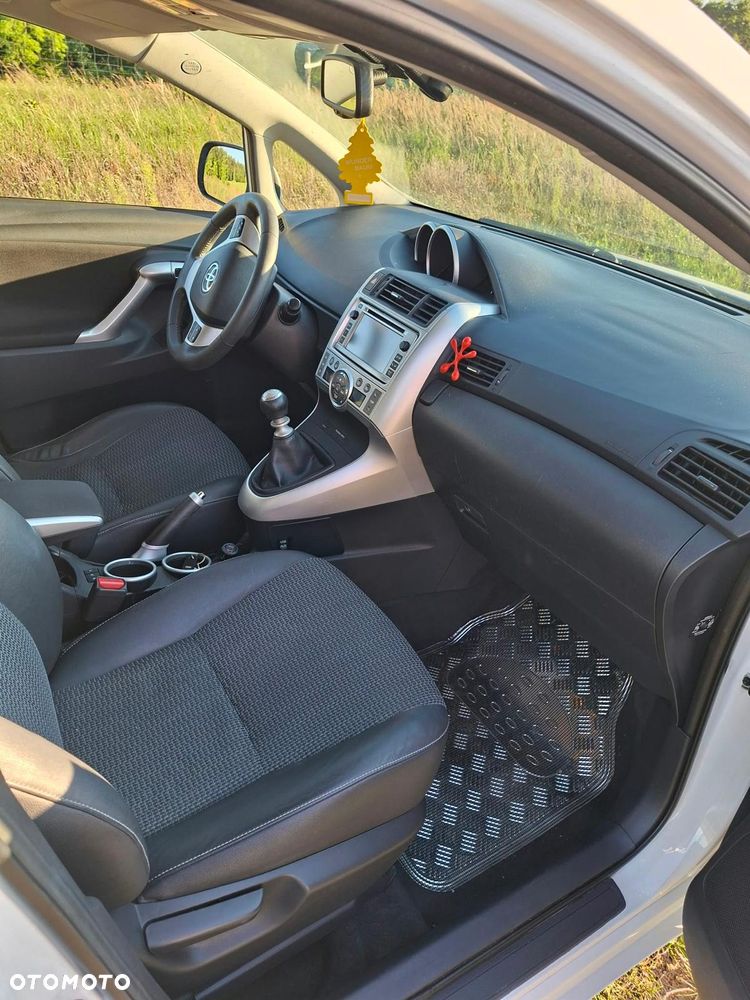 Toyota Verso 2.0 D-4D Sol - 5