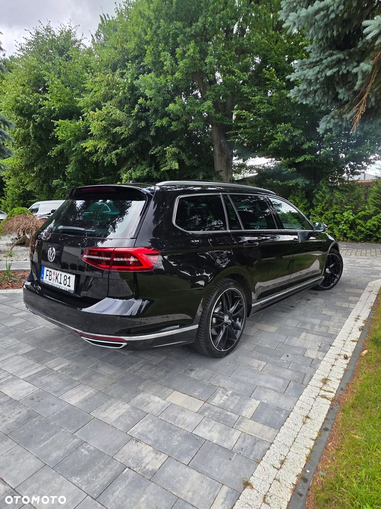 Volkswagen Passat - 2