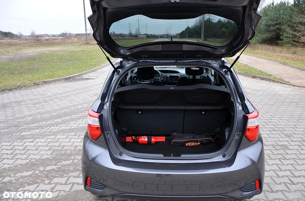 Toyota Yaris 1.5 Premium - 23