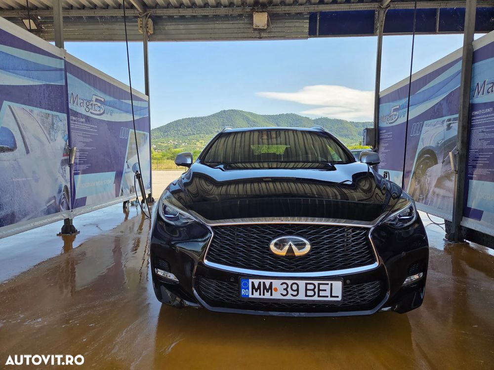 Infiniti Q30 2.2d DCT AWD Luxe Tech - 3