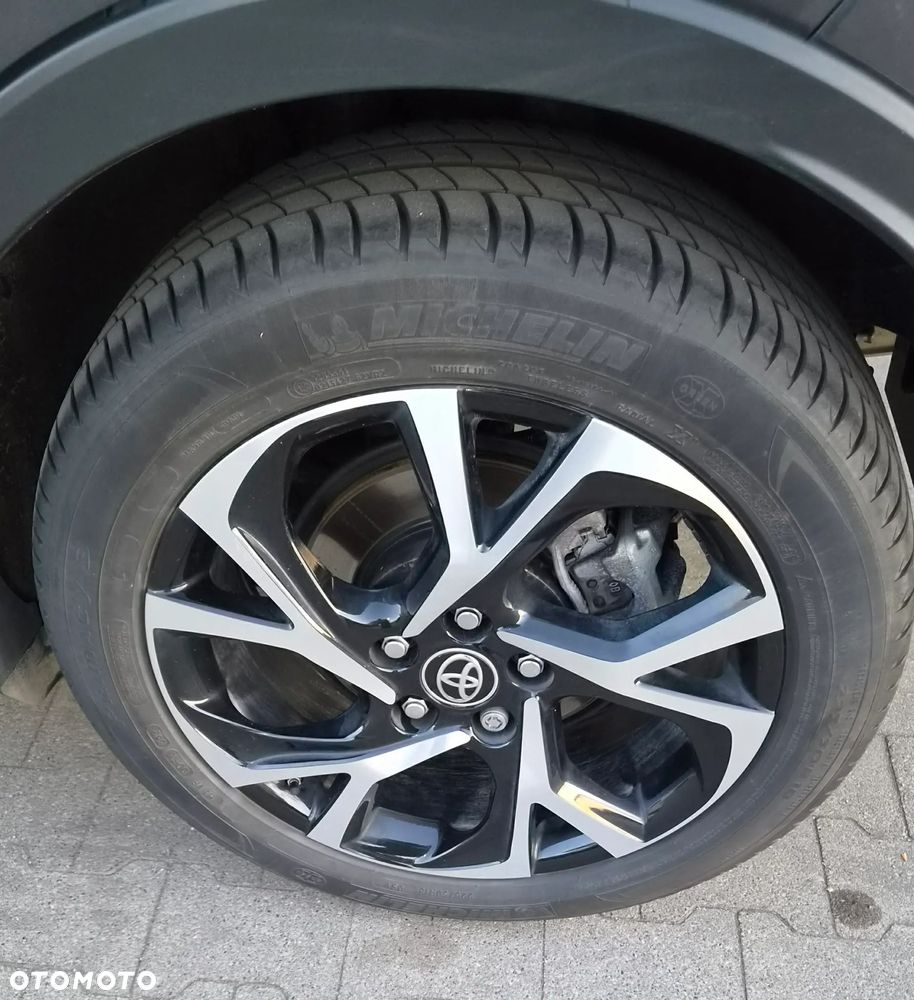 Toyota C-HR - 12