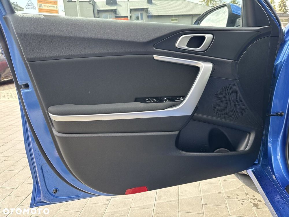 Kia Ceed 1.5 T-GDI M - 12