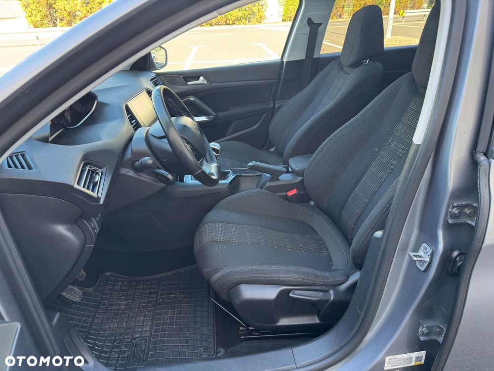 Peugeot 308 1.6 BlueHDi Business Line S&S - 11