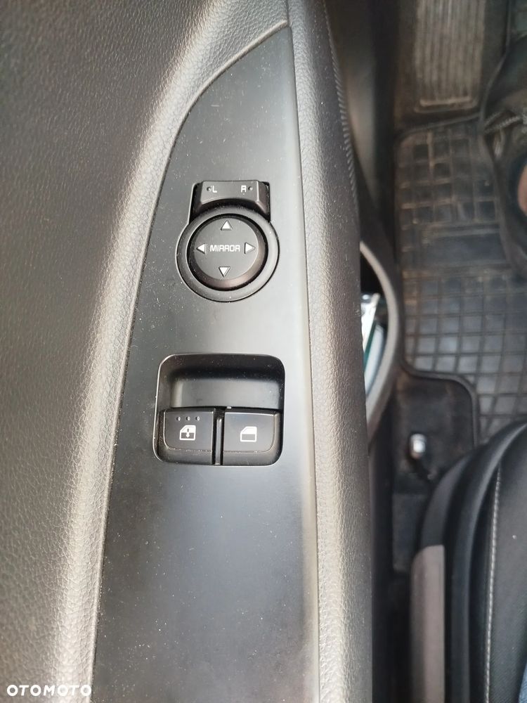 Kia Rio 1.2 M - 12