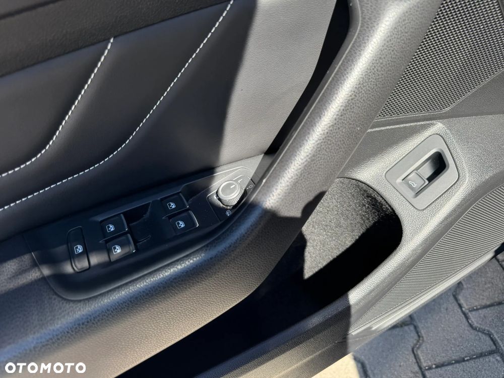 Volkswagen Passat 2.0 TSI Elegance DSG - 9