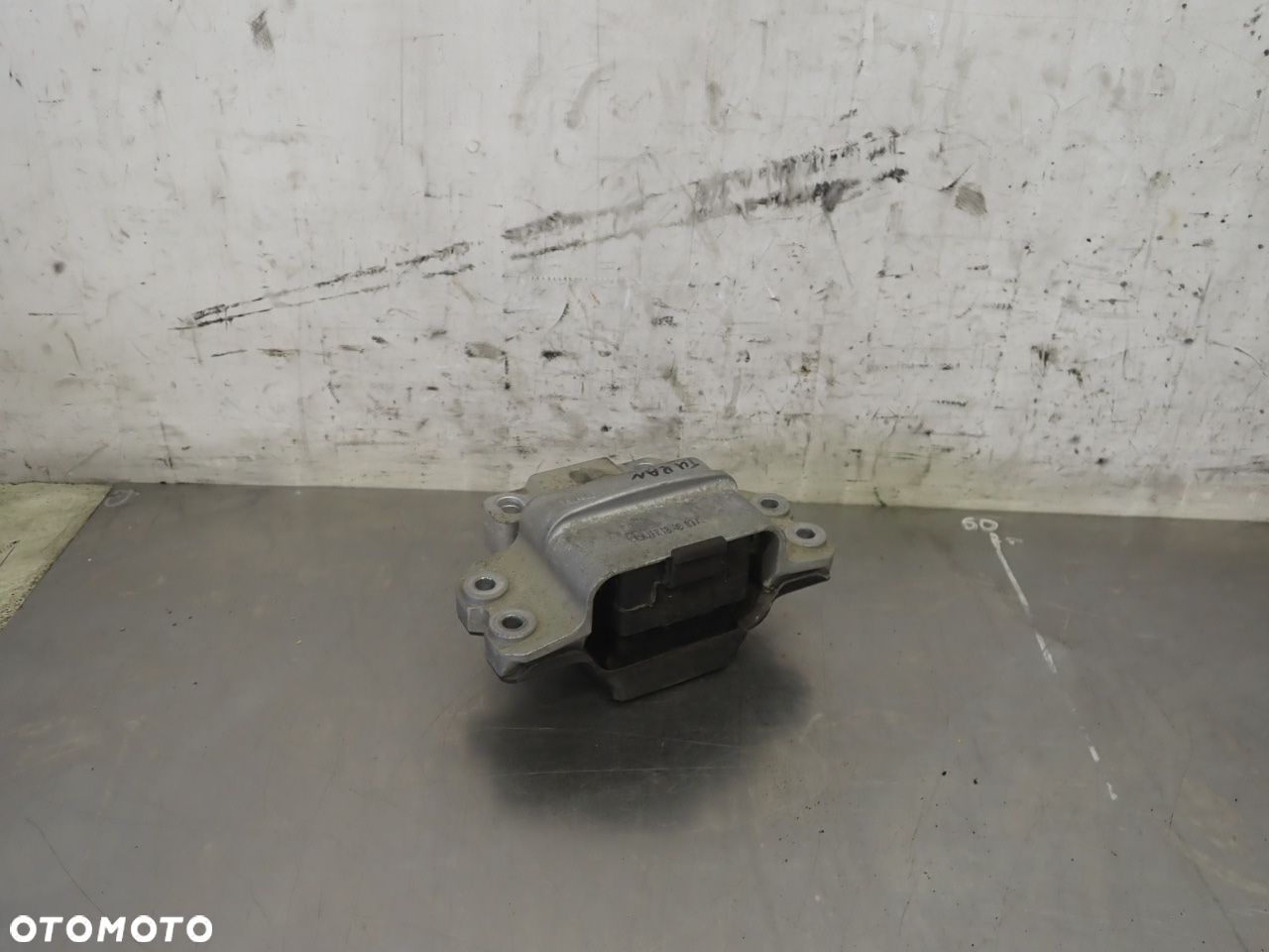 PODUSZKA SILNIKA VOLKSWAGEN TOURAN I 1.6 1K0199555L - 1
