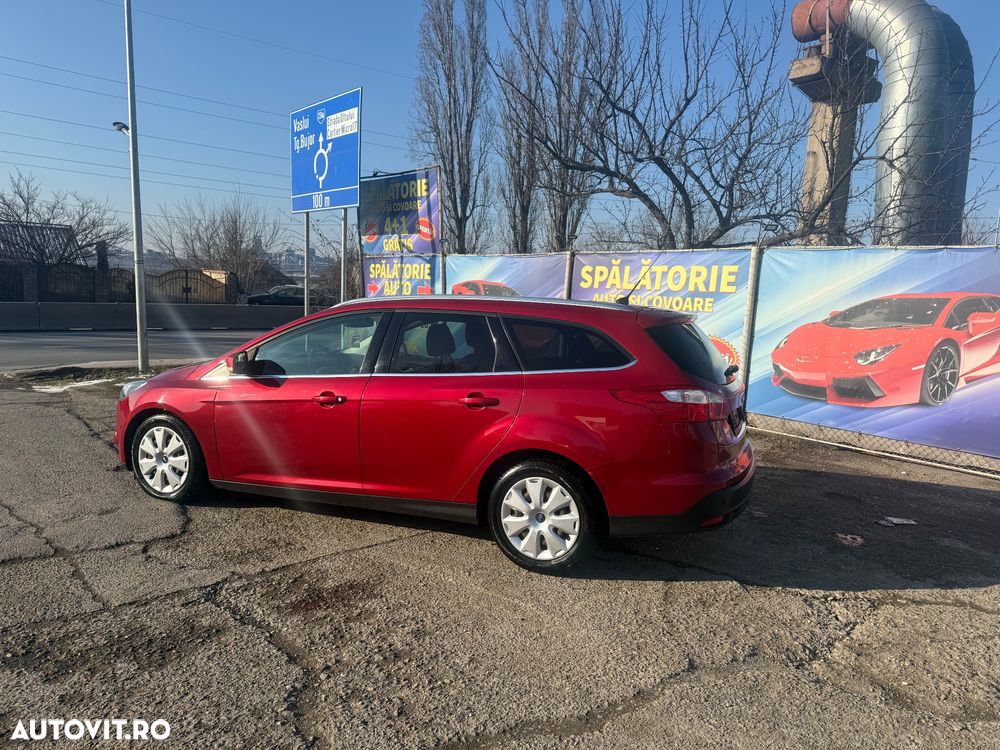 Ford Focus 2.0 TDCI DPF Powershift Titanium - 4