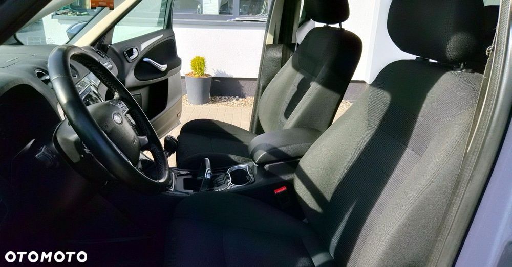 Ford S-Max - 25