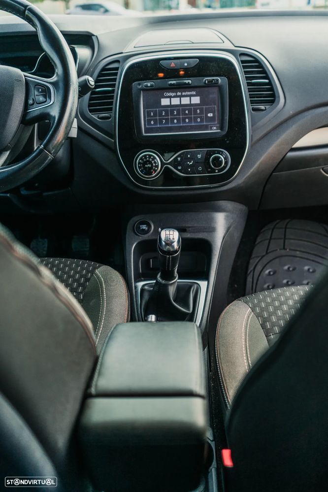 Renault Captur 0.9 TCE Exclusive - 23