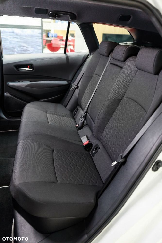 Toyota Corolla 1.8 Hybrid Comfort - 27