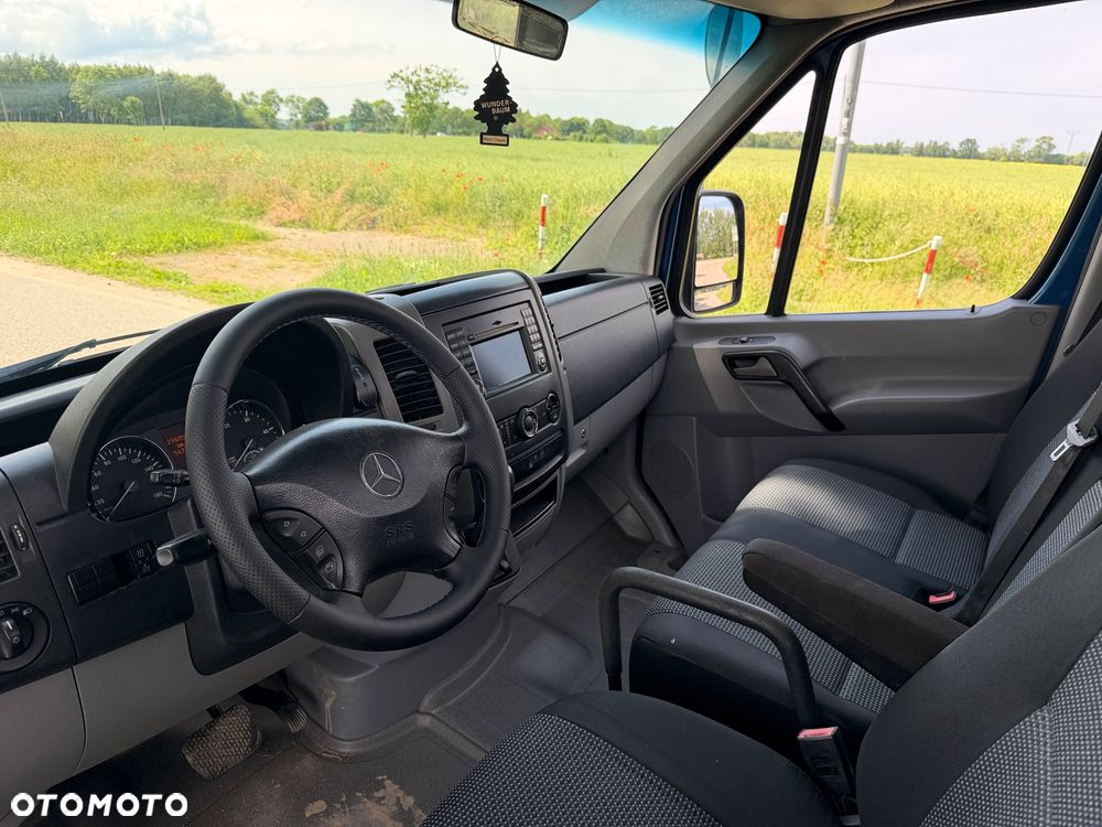 Mercedes-Benz Sprinter - 8