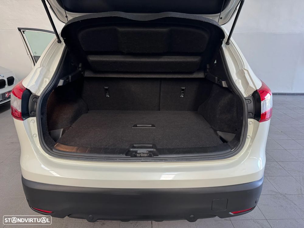 Nissan Qashqai 1.6 dCi Xtronic TEKNA - 28