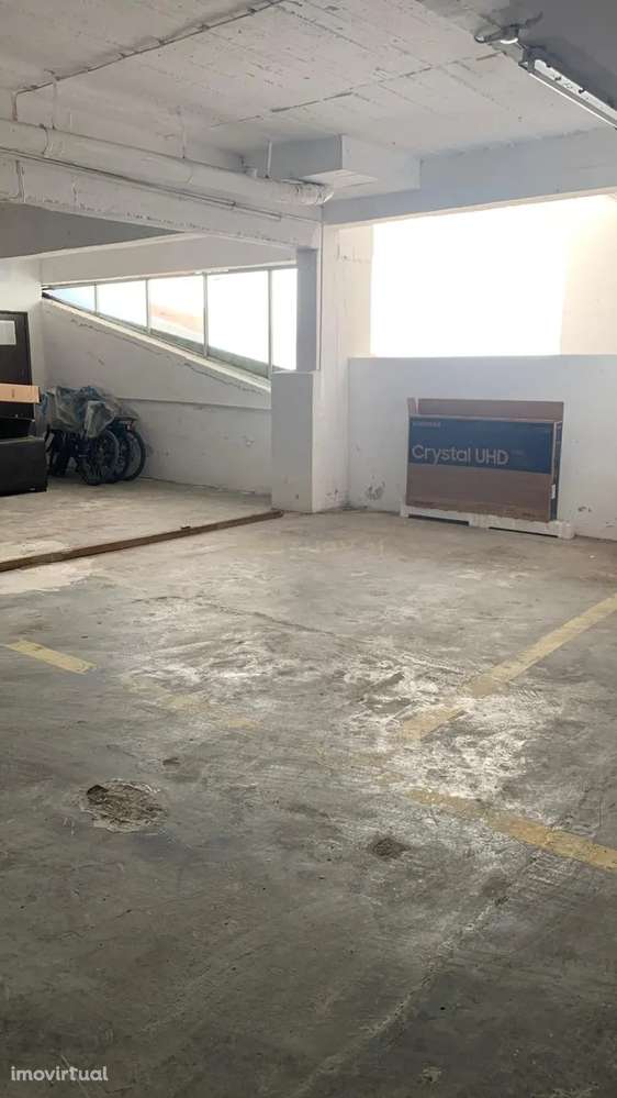 Lugar de Estacionamento à venda no centro da Costa da Caparica - Grande imagem: 3/7