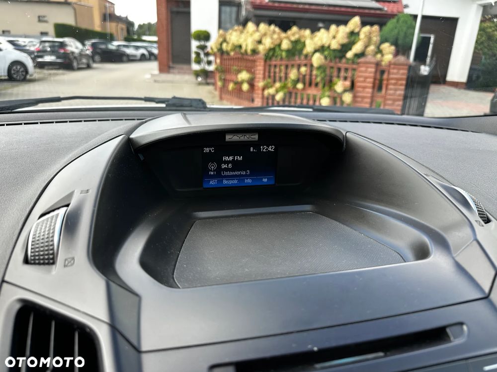 Ford Escape 2.0 EcoBoost AWD Titanium - 12