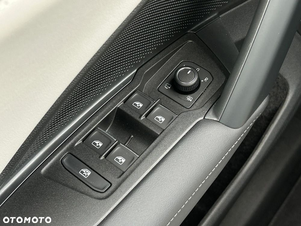 Volkswagen Tiguan 1.5 eHybrid PHEV 150kW Elegance DSG - 19