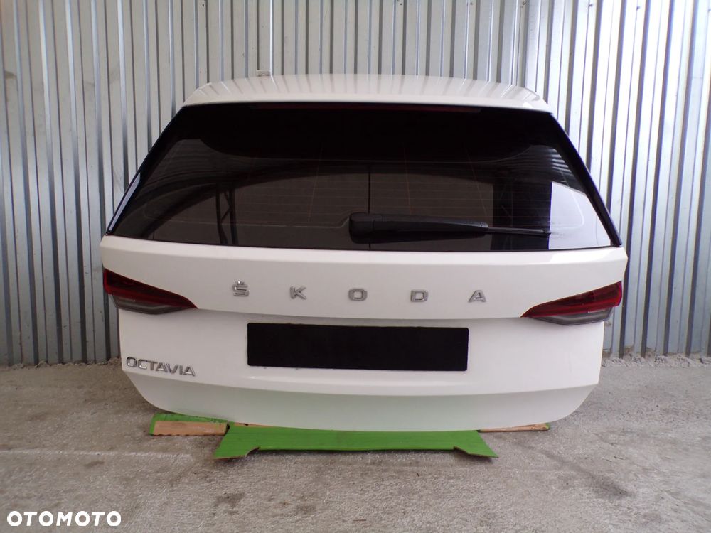 KLAPA BAGAŻNIKA SKODA OCTAVIA IV KOMBI - 2