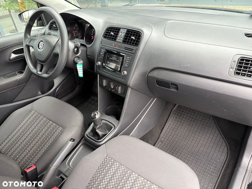 Volkswagen Polo - 15