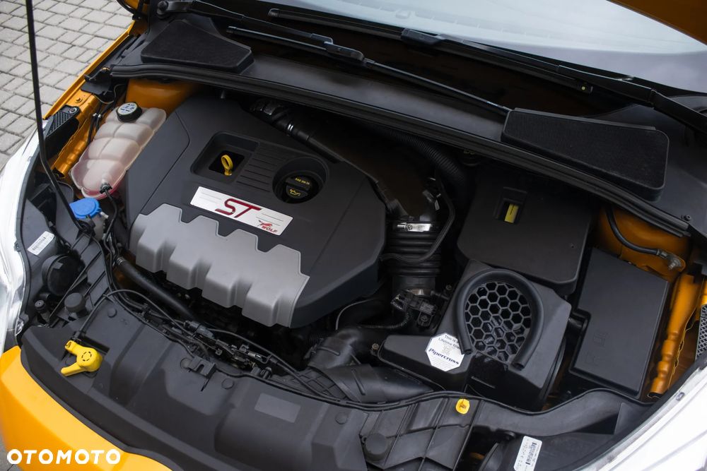 Ford Focus 2.0 EcoBoost ST mit Leder-Exclusiv-Paket - 39