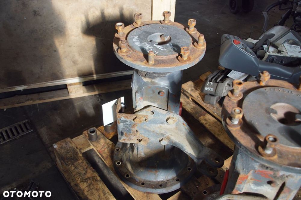 ZWOLNICA NEW HOLLAND 8360 PÓŁOŚ PRZEKŁADNIA - 3