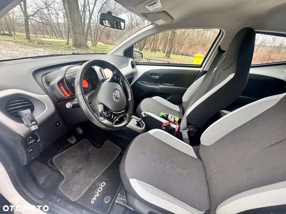 Toyota Aygo - 14