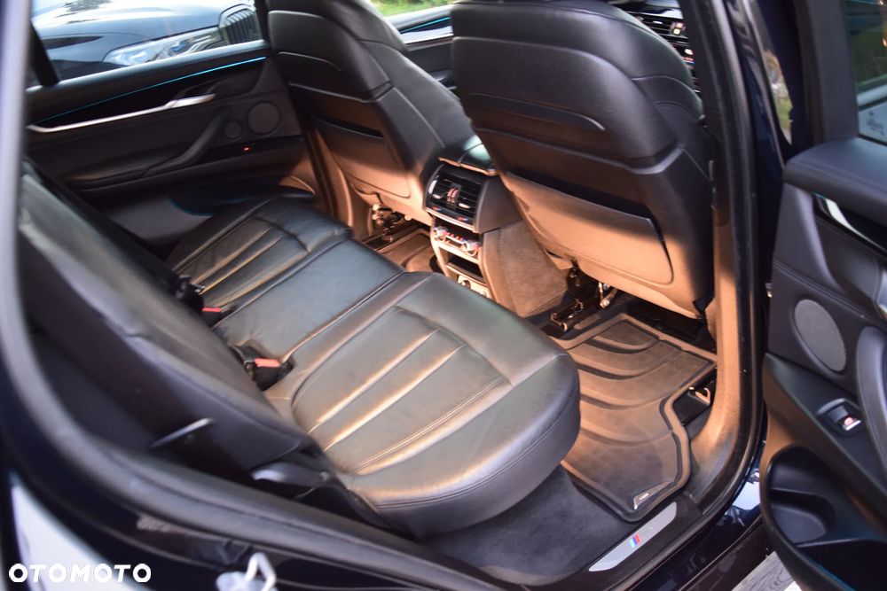 BMW X5 M M50d - 14
