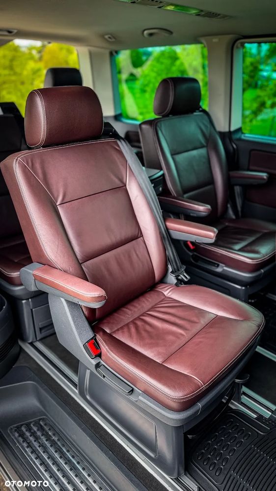 Volkswagen Multivan - 8