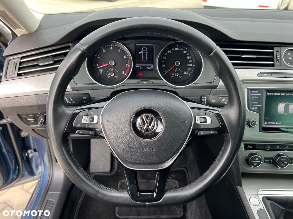Volkswagen Passat 1.4 TSI BMT Trendline - 10