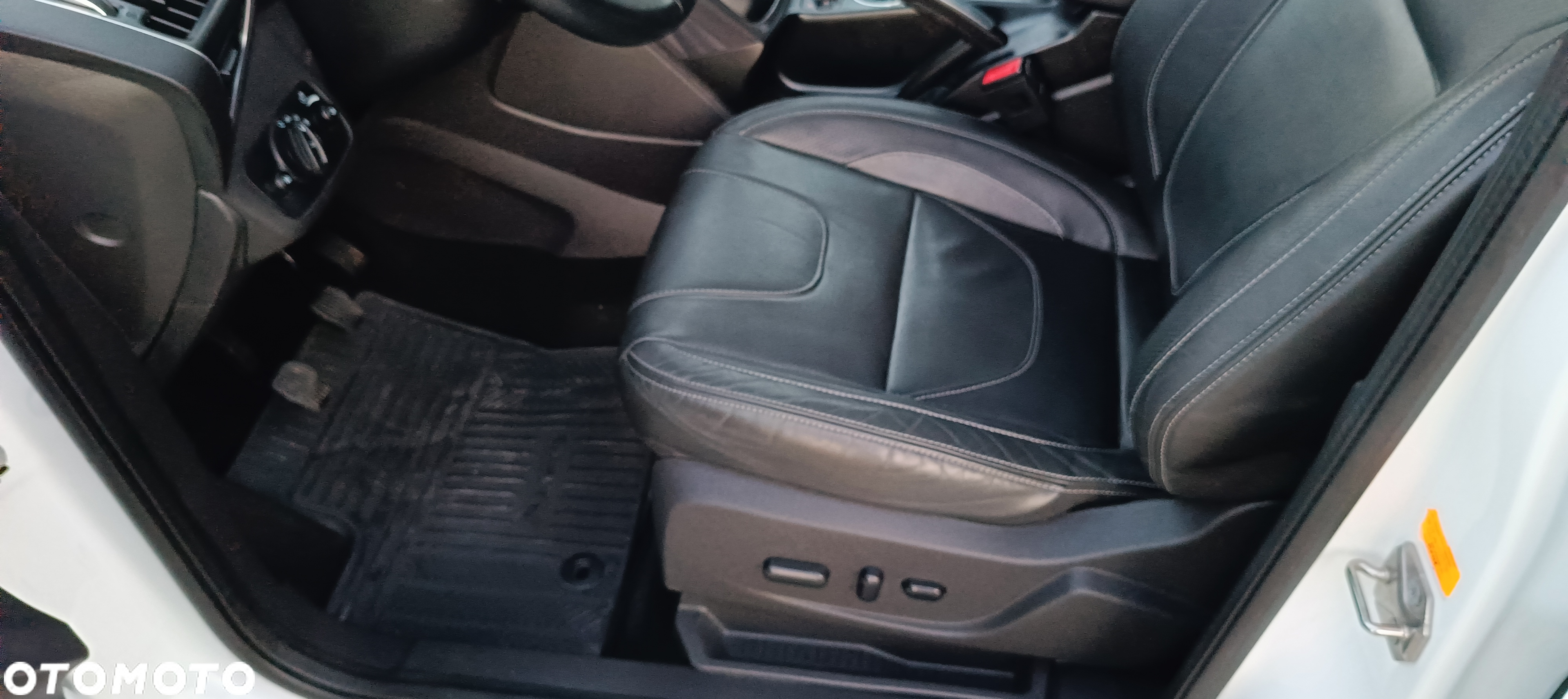 Ford Kuga 2.0 TDCi Titanium S - 13
