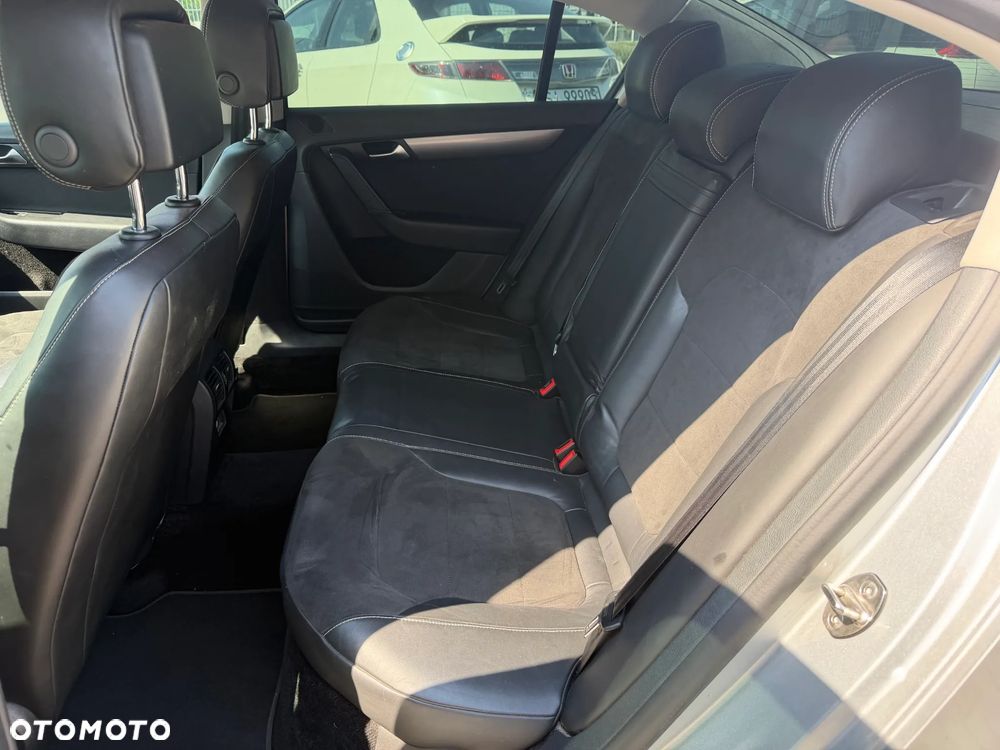 Volkswagen Passat 2.0 TDI Comfortline DSG - 10