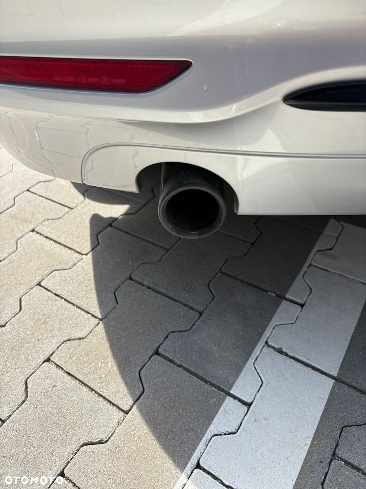 BMW Seria 2 218d Sport Line - 16